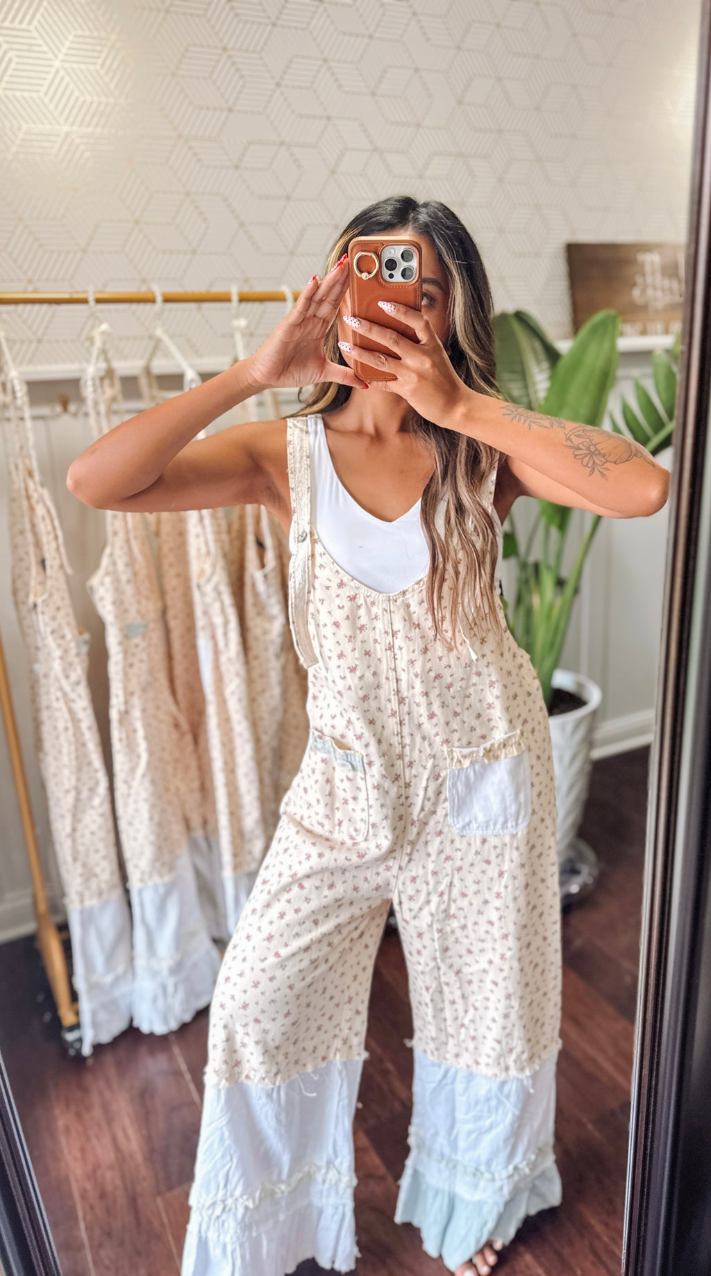 Floral pattern ruffle pockets overall pants