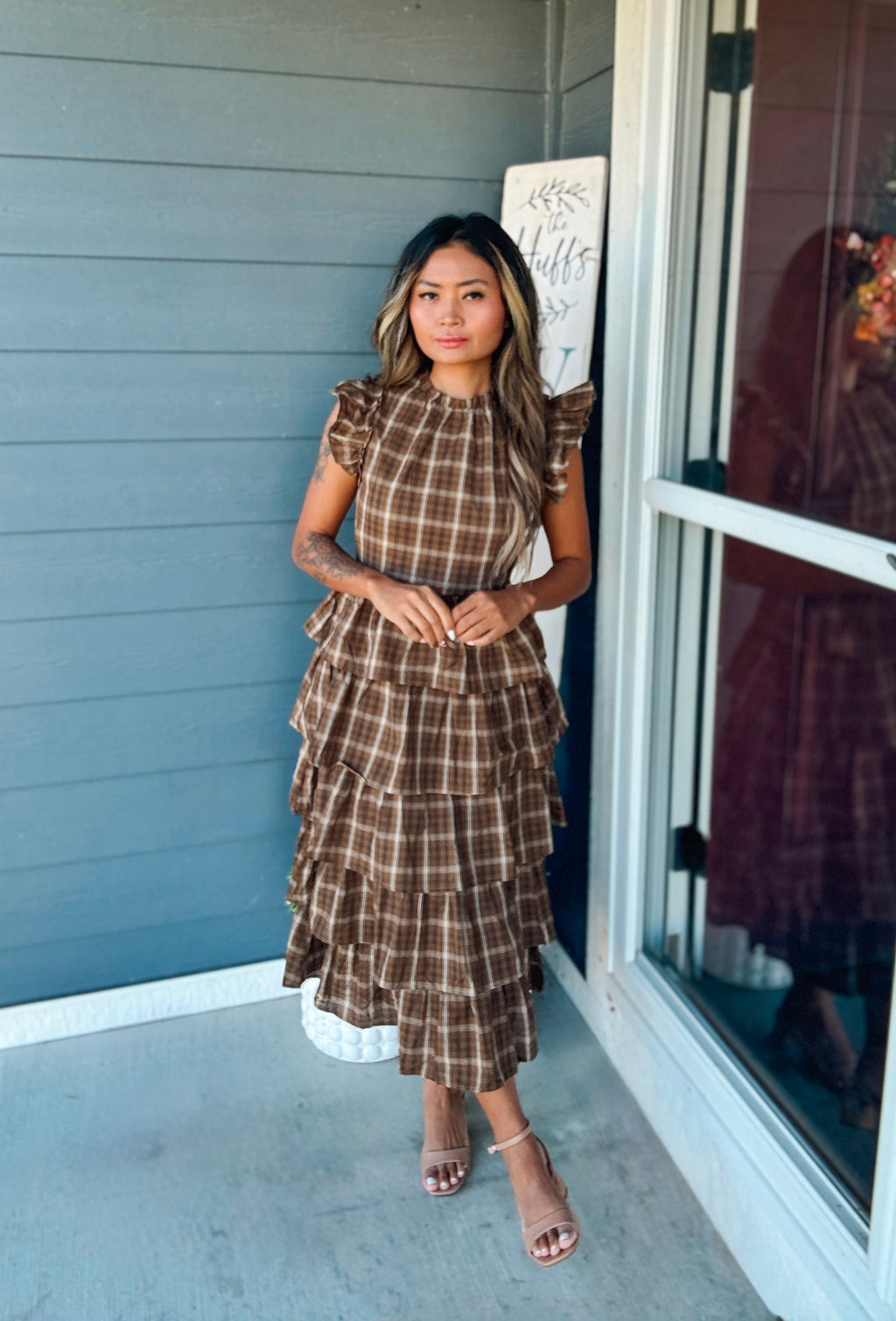 Plaid round neck ruffles cap sleeve midi dress